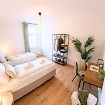 Havn - 2 Schlafzimmer, Boxspringbetten, Wifi, Smart Tv, Parkplatz, Vollausgestattete Kueche Magdeburg