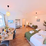 Havn - 2 Schlafzimmer, Boxspringbetten, Wifi, Smart Tv, Parkplatz, Vollausgestattete Kueche Magdeburg