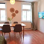 Havn - 2 Schlafzimmer, Boxspringbetten, Wifi, Smart Tv, Parkplatz, Vollausgestattete Kueche Apartament *