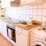 Havn - 2 Schlafzimmer, Boxspringbetten, Wifi, Smart Tv, Parkplatz, Vollausgestattete Kueche Daire Magdeburg