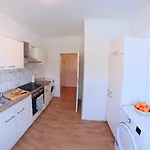 Havn - 2 Schlafzimmer, Boxspringbetten, Wifi, Smart Tv, Parkplatz, Vollausgestattete Kueche Daire Magdeburg