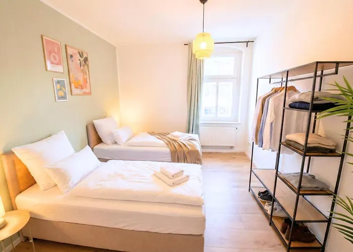 Havn - 2 Schlafzimmer, Boxspringbetten, Wifi, Smart Tv, Parkplatz, Vollausgestattete Küche * Magdeburg